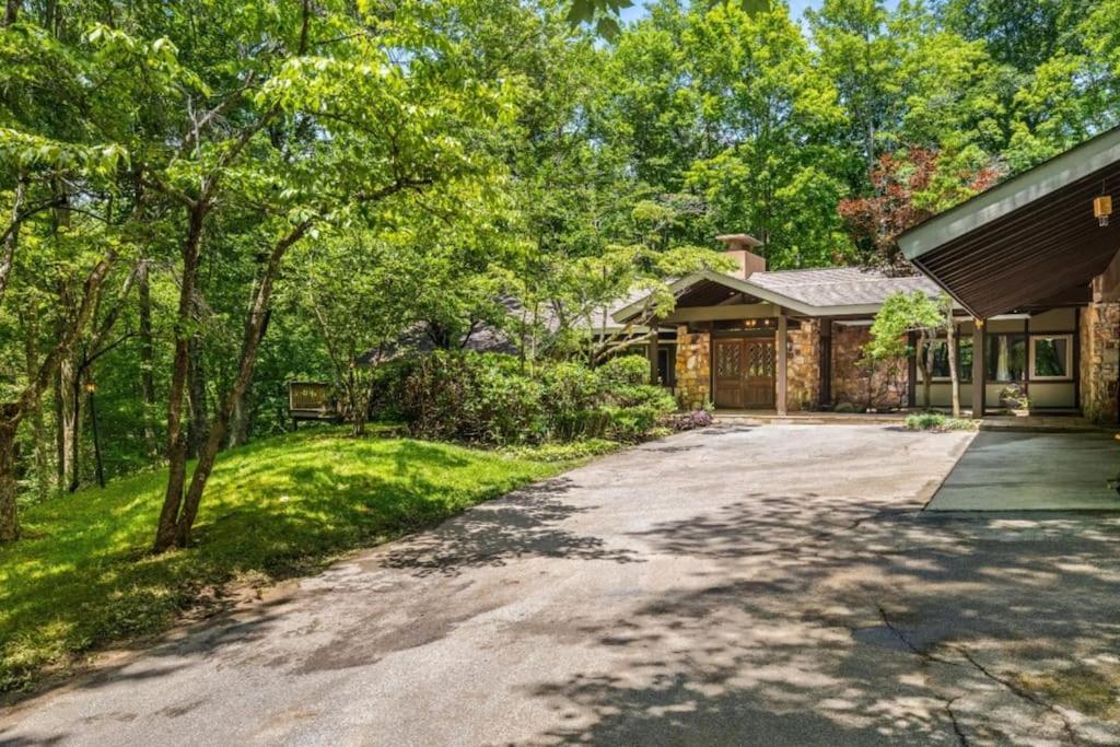 Bourbon Hollow Lodge With Hot Tub And Pool Plus Game Room Only 5 Min To Downtown Гетлинбург Екстериор снимка