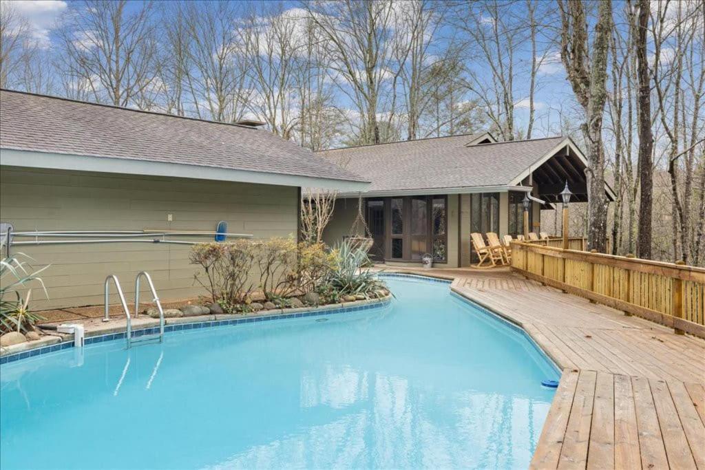 Bourbon Hollow Lodge With Hot Tub And Pool Plus Game Room Only 5 Min To Downtown Гетлинбург Екстериор снимка
